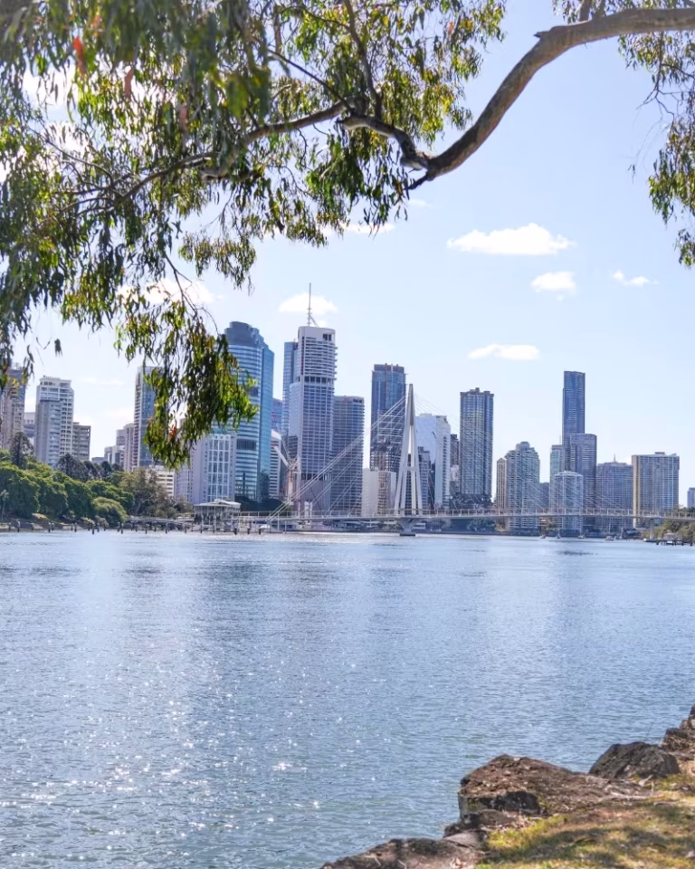 Brisbane skyline and the Kangaroo Point Green Bridge seen from Kangaroo Point Cliffs Lookout